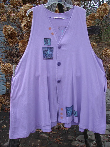 1997 Simple Vest Quad Night Atom Freesia Size 2: Swingy purple vest with oversized buttons and deep side pockets.
