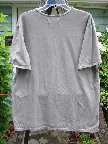 Barclay Fiona Straight Tee Fall Time Fern Stone Size 0, features a rounded flattened neckline, shorter wide sleeves, and a wide, generous straight shape, perfect for expressing individuality in vintage style.