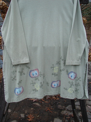 2001 Market Top with Jax Game design on long sleeves