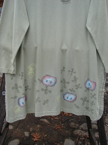 2001 Market Top with Jax Game design on white cloth