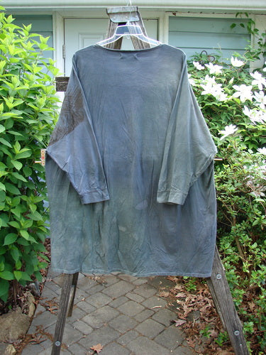 Barclay Banded Oversized Art Top Tight Floral Grid Mottled Grey OSFA features a loose fit, rounded neckline, drop shoulders, varying hemlines, and distinctive tight floral grid pattern, embodying Bluefishfinder's vintage style.