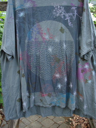 Barclay Art Tee Circle Of Life Mottled Green Teal OSFA features a tunic length, drop shoulders, loose three-quarter sleeves, rounded neckline, and upward rounded front hem, embodying vintage Blue Fish style.