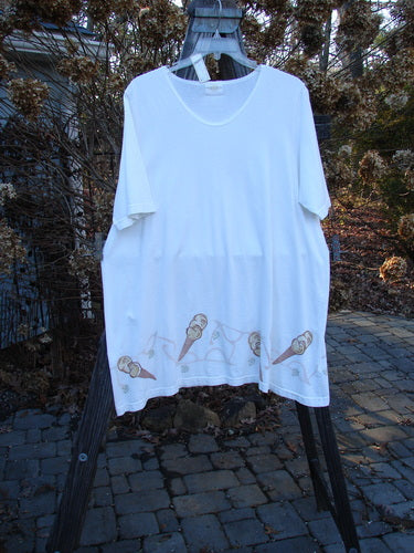 2000 NWT Market Tee with ice cream cone design on white shirt. Size 2.