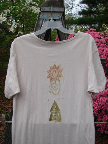 1996 Long Tee Dress Windy House Birch Bark Size 0 featuring a sun and house graphic, rounded paneled neckline, short wide sleeves, and a longer straighter shape made from organic cotton.