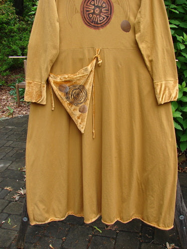 1996 Velvet Ornamental Pocket Dress Celtic Center Gold Size 2 features a velvet-accented neck, hem, and sleeve trim with a dramatic hand-painted purse and spirograph designs, embodying Bluefishfinder's vintage elegance.