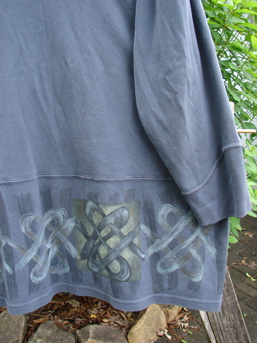 2000 Interlock Peat Bog Top Celtic Turn Cliffshadow Size 2 features a deep V-neckline, unique kangaroo pocket, triangular patch, and double-paneled hem, reflecting Bluefishfinder.com's vintage, expressive style.