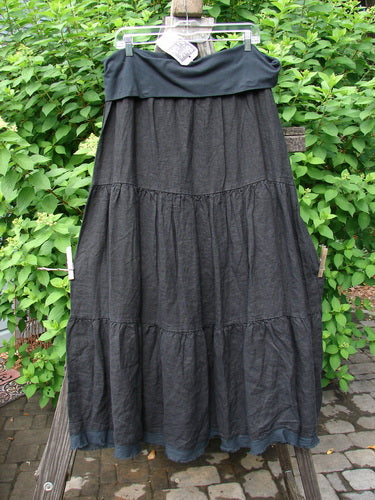 Barclay NWT Linen Three Tier Skirt on Clothesline