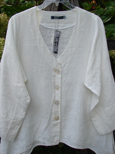 Barclay NWT Linen Basque Cardigan Unpainted Dove Size 0 features a V-neck, three-quarter sleeves, oversized shell buttons, and vented hemline, capturing Bluefishfinder.com's focus on creative, vintage-inspired, versatile design.