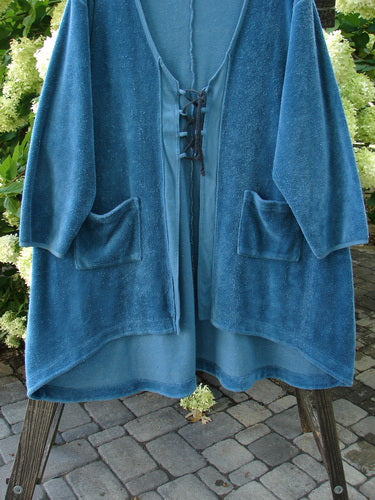 Barclay Chenille Rippie Tie Front Robe Jacket in Teal, Size 2. A soft, medium weight organic cotton robe with a V-shaped neckline, double drop front pockets, and a varying hemline.