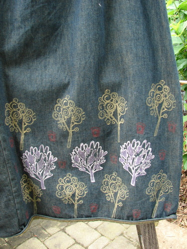 Barclay Heavy Weight Denim Belted Pocket Skirt Tree Blue Indigo Size 2: close-up of tree motif and pocket on a blue jean skirt with a thick elastic waist and belt loops.