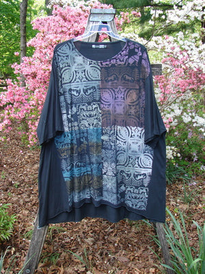 Barclay Art Tunic Tee Field Friends True Black OSFA