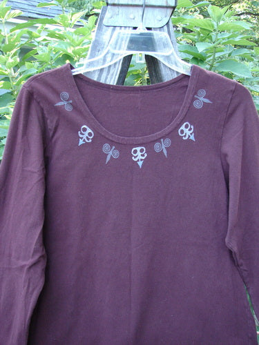 1999 Cotton Lycra Long Sleeved Layering Top Necklace Red Wine Size 0, featuring a unique design and full-length sleeves, perfect for layering with its super stretch fabric.