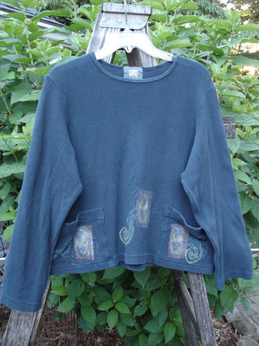 1999 Thermal Boatneck Pullover Heart Peacock Size 1 featuring a boxy A-line shape and two front billowy pockets.