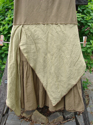 Barclay Fold Over Silk Accent Silhouette Skirt Unpainted Bone Size 0 features a layered design, with a lighter asymmetrical silk overlay atop a fuller cotton base, clipped outdoors.