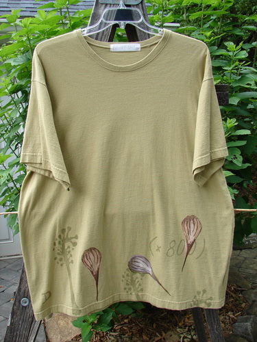 1998 Botanicals Short Sleeved Tee Floral Bud Seed Size 2 featuring a floral bud design, softly ribbed neckline, and signature Blue Fish patch, in a longer boxy shape made from organic cotton.