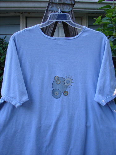 Barclay Short Sleeved A Line Tee Circle Pebble Sky Size 2 featuring a centered circle pebble theme on the front.