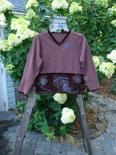 1996 Velvet Arrowhead Top Spicewood Altered Size 1 displayed on a swinger, showcasing velvet-accented V neckline, dropped waistline, and slimmer sides.