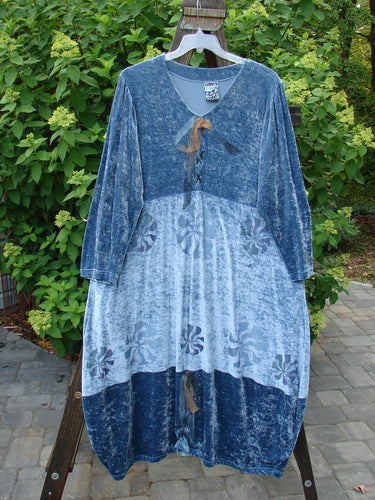 1997 Velvet Aditi Dress Wind Spin Peacock Size 2: A long flowing dress with a belled weighted lower half, deep side pockets, and sheer iridescent ribbon accents. Feminine and flattering, perfect for any occasion.