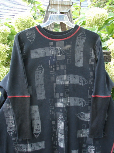 Barclay Thermal Contrast Revival Top Continuous Cityscape Black OSFA | Bluefishfinder.com