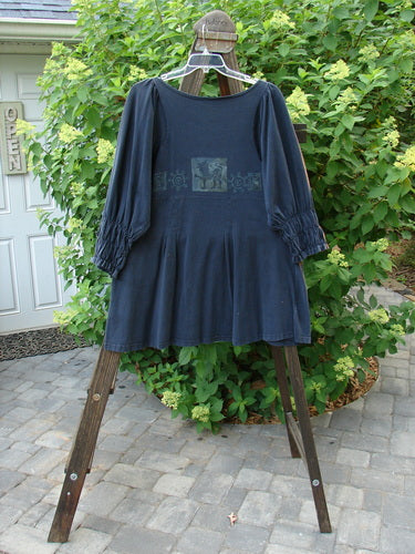 1993 Juliet Dress Vintage Structural Black Size 1: A blue dress on a swinger, featuring a horse design. Perfect condition.