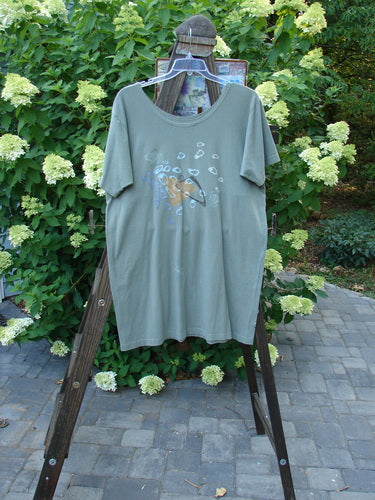 1996 Everyday Dress Step Stone Cricket Size 2: A t-shirt with a unique design, perfect for any occasion.