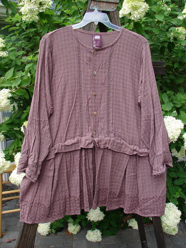 1998 Basket Weave Tencel Bi Level Top with pleated lowers, waistline curly Celtic theme paint, and tiny shell-like front buttons. Size 2.