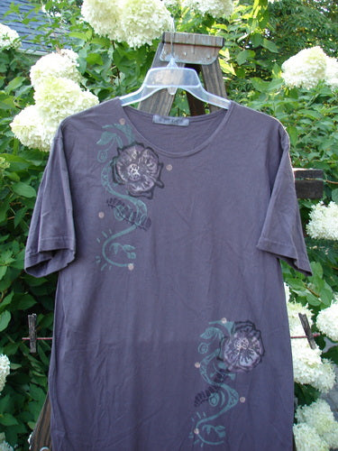 1996 Long Tea Dress Curl Rose Violet Field Size 1: A purple shirt with flower design, perfect for a smaller size.