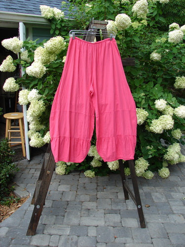 Barclay Batiste Meadow Pant Unpainted Flamingo Size 2: Featherweight cotton pant with elastic waist, bellowing mid and lowers, gathered flounced panels, and slightly cropped length. Perfect for spring or summer!