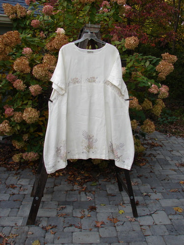 Barclay Linen Urchin Tunic Dress: A white dress with an A-line shape, wide short sleeves, and an undersea theme. Perfect condition. Size 2.