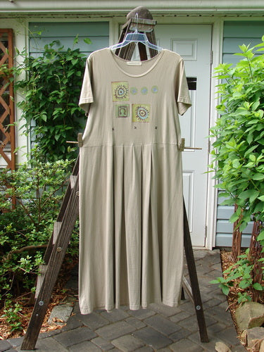 1997 Lawn Dress Lucky Abstract Wheat Size 1 | Bluefishfinder.com
