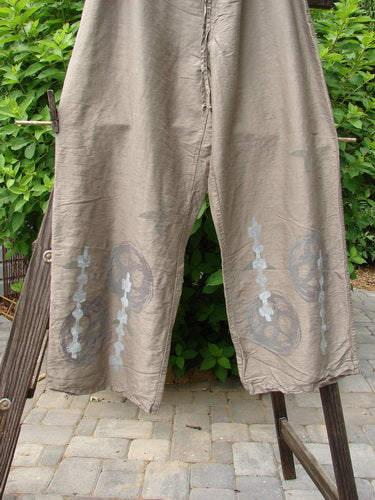 2000 NWT Shaunting Silk Drawcord Pant with skull pattern, wider hips, and longer inseam. Size 2.