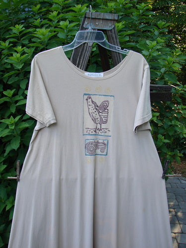 1996 Short Sleeved Basic Dress with farm life theme paint, adjustable drawcord back, and Blue Fish patch.