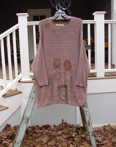 1995 Linear Tunic Top Double Flower Pot Twilight Rose Melange OSFA: A tunic top with variegated yarns, dual flowerpot paint, ribbed neckline, and dippy hemline.